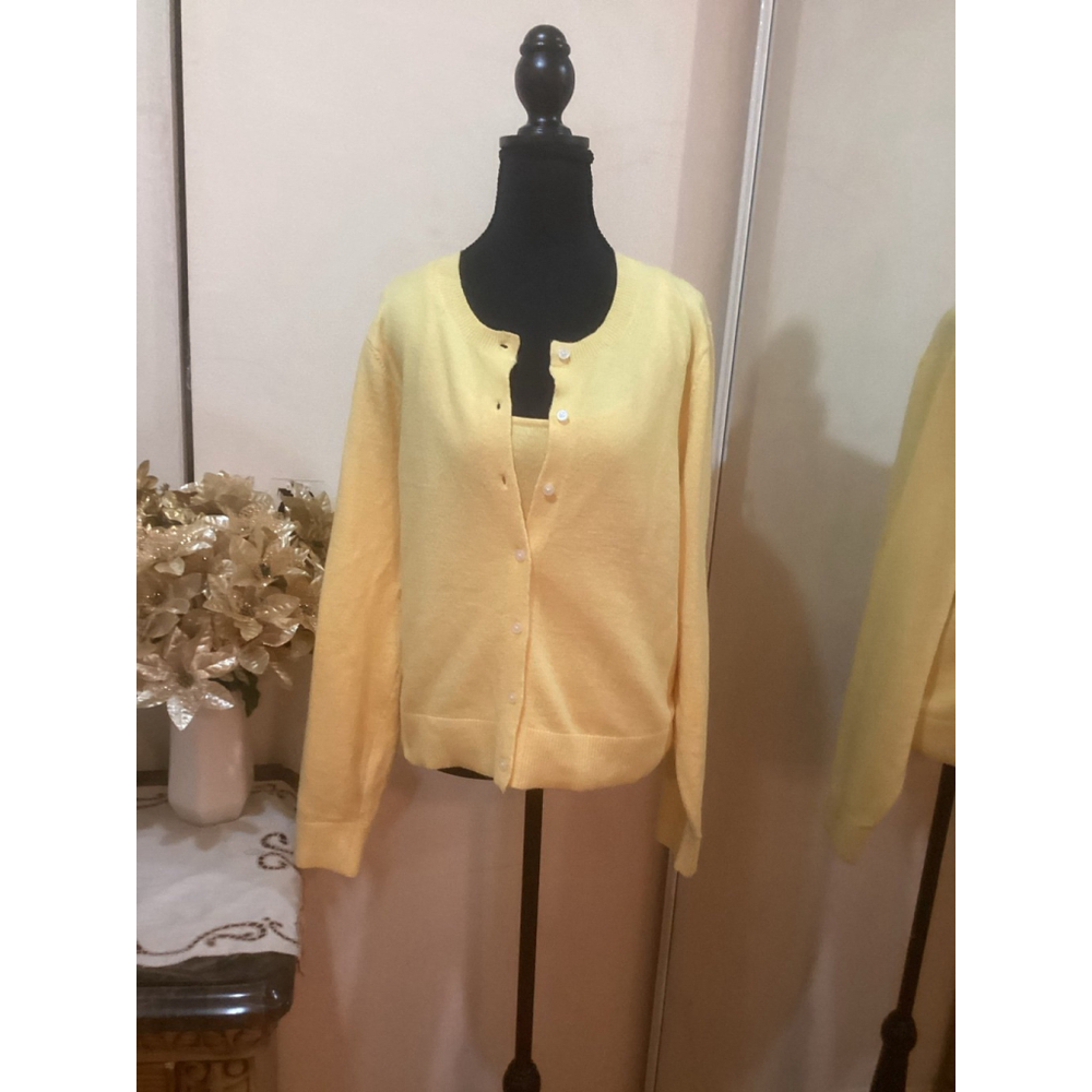 NWOT Women’s Beautiful Elegant Women’s Cardigan